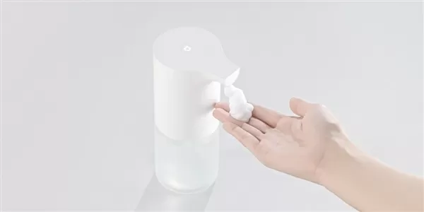 Дозатор мыла Xiaomi Mijia Automatic Foam Soap Dispenser в работе Дозатор мыла Xiaomi Mijia Automatic Foam Soap Dispenser в работе